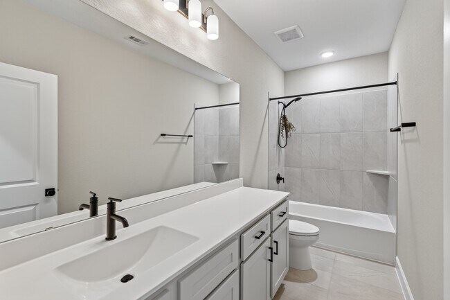 Building Photo - 231 Painters Ridge Ct