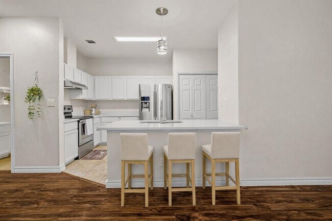 Building Photo - 8703 Weiser Dr