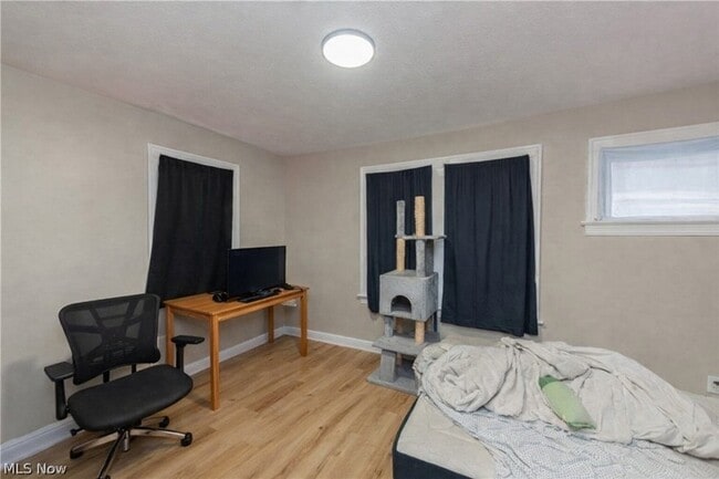 Building Photo - 1446 Hopkins Ave