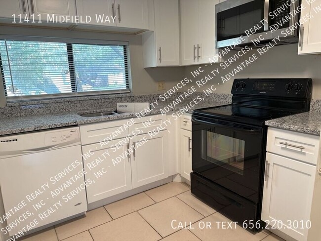 Building Photo - 11411 Midfield Way