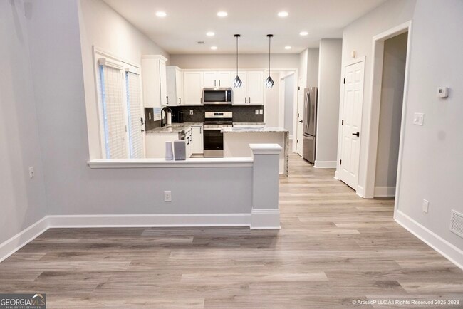 Building Photo - 4644 Creekside Cove