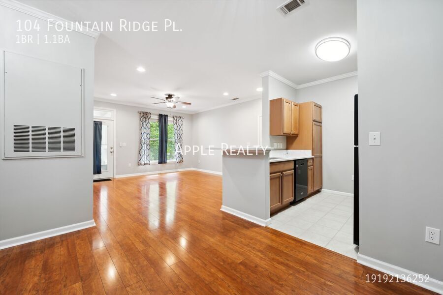 Building Photo - 104 Fountain Ridge Pl