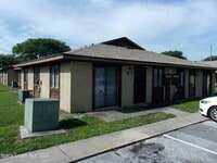 Building Photo - 1050 N Fiske Blvd