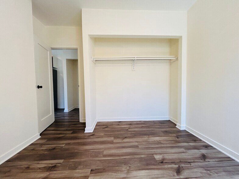 Building Photo - 1404 Echo Park Ave