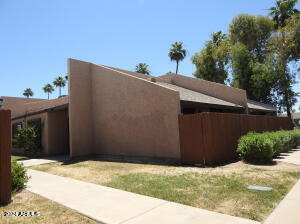 Building Photo - 629 N Mesa Dr