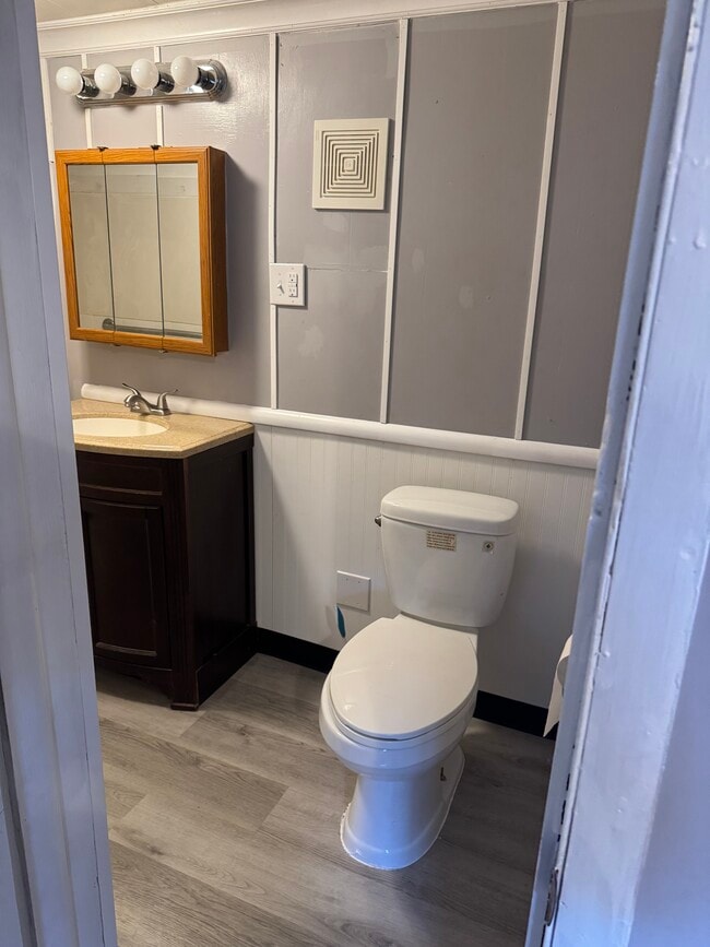 Building Photo - 3910 Jacob St