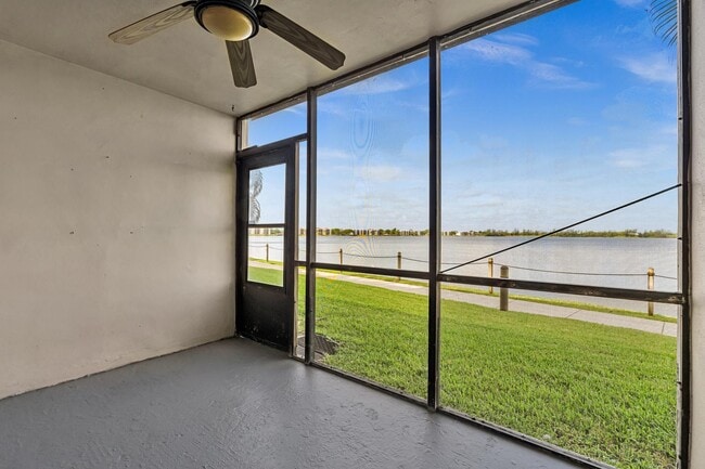 Building Photo - 109 Lake Emerald Dr