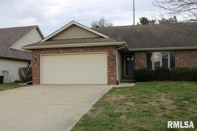 Building Photo - 2807 Cronin Dr