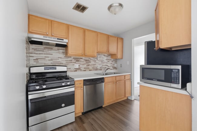 Building Photo - 864 Winesap Ct