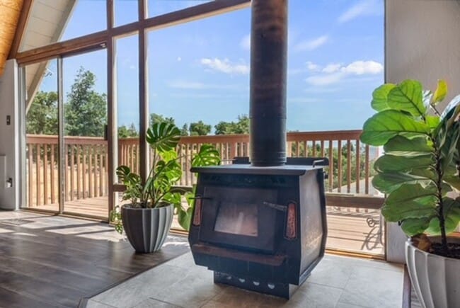 Building Photo - 26120 Deertrail Dr