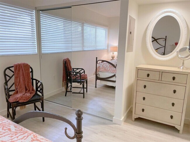 Building Photo - 3543 Longmeadow