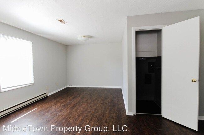 Building Photo - 3 br, 1 bath House - 2312 N Rosewood Ave