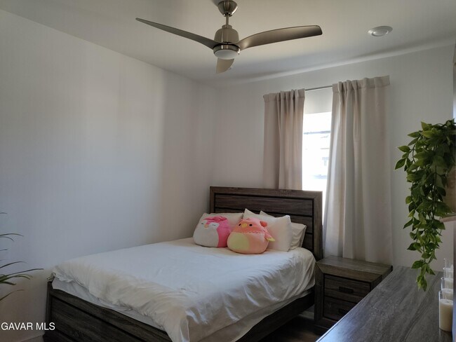 Building Photo - 44243 Mahogany St