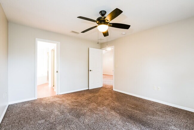 Building Photo - 4461 Treasure Cay Rd