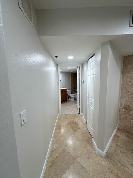 Building Photo - 3143 Clint Moore Rd