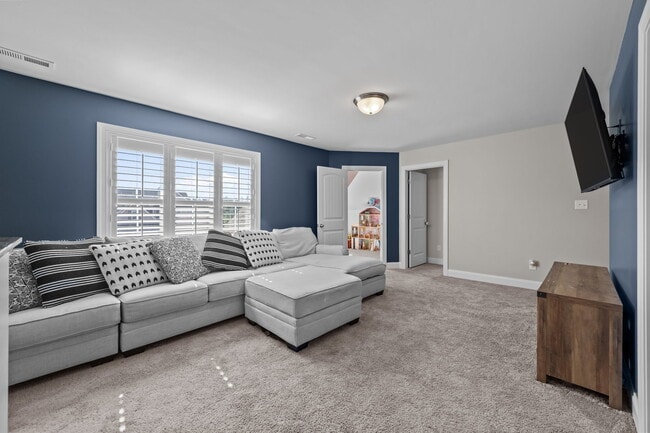 Building Photo - 878 Stormy Gale Ln