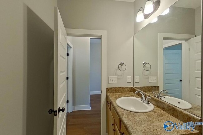 Building Photo - 8008 Shadesbrook Dr