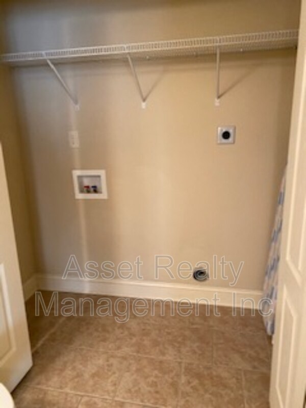 Building Photo - 4730 Forest Landing Way