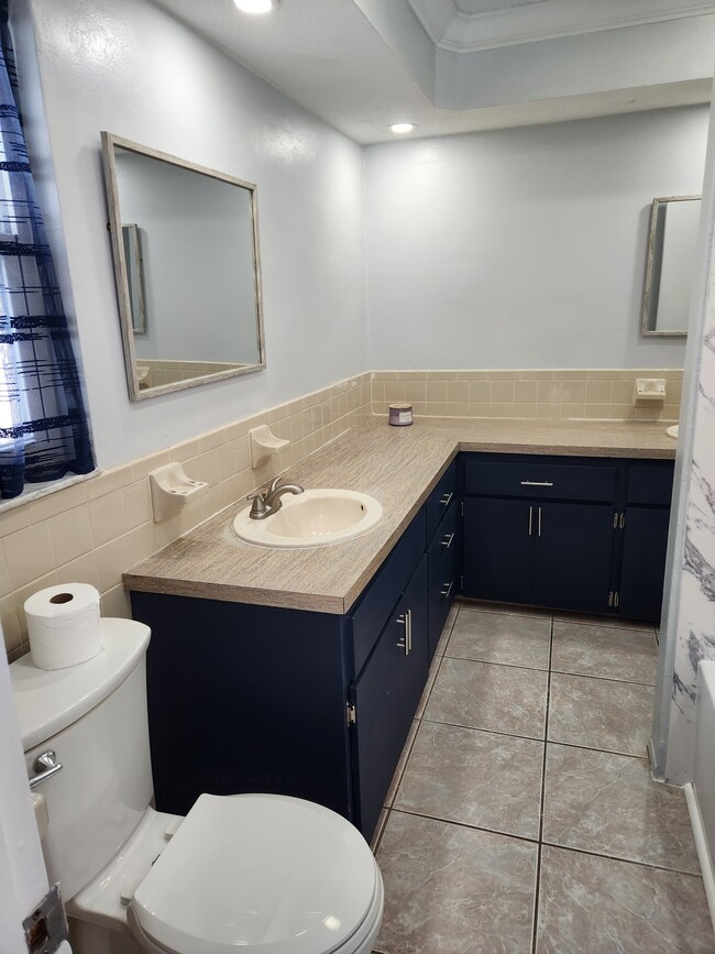 Building Photo - 9837 Marlinton Ln