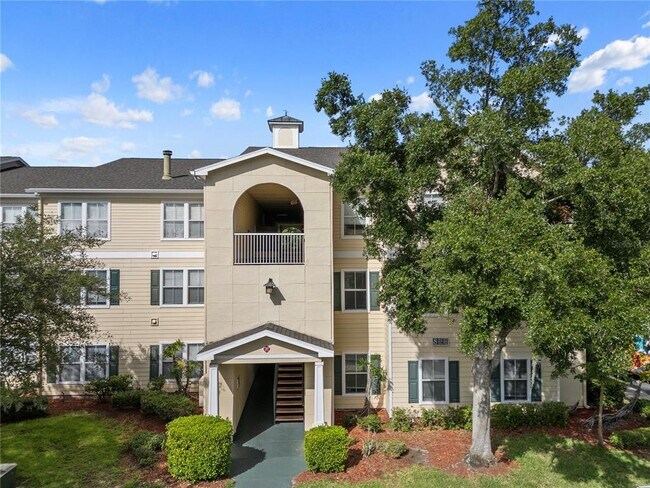 Building Photo - 18229 Bridle Club Dr