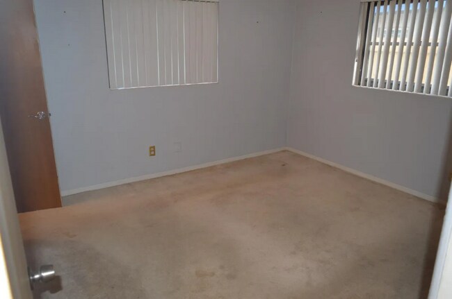 Building Photo - 3557 Arbutus Ln