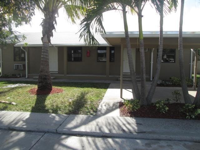 Building Photo - 498 W Drew St