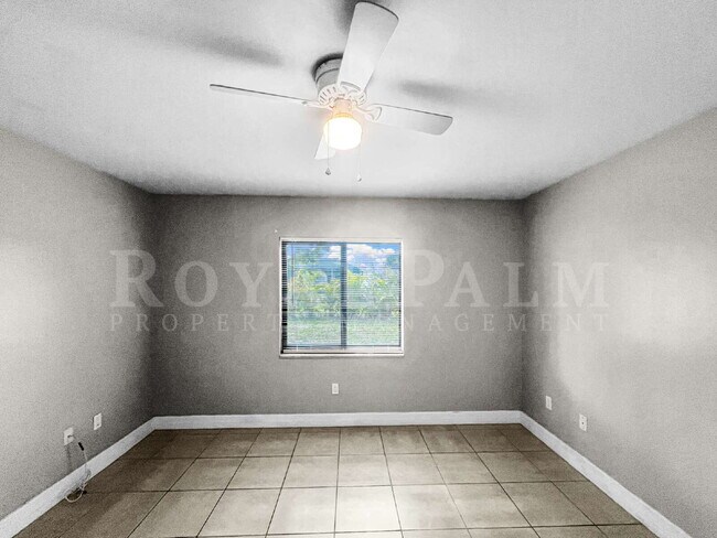 Building Photo - 3BR/2BA Cape Coral Rental - Washer... Dryer... Screened Lanai... This One Came Prepared