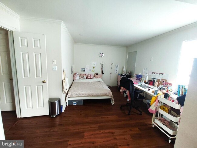 Building Photo - 110 Canterbury Ln