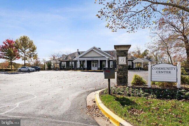 Building Photo - 15205 Orchard Farm Pl