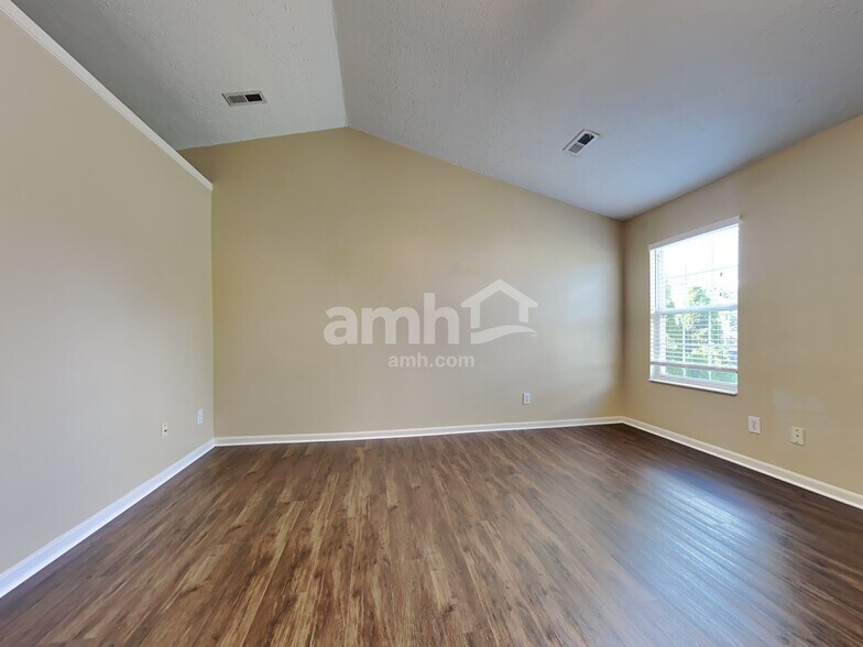 Building Photo - 7316 Pebble Crk