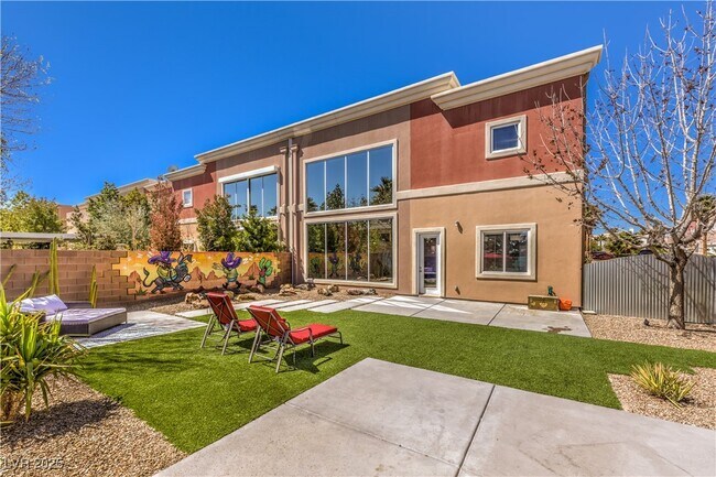 Building Photo - 5626 Deer Creek Falls Ct