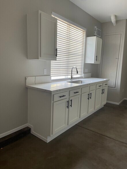 Primary Photo - 39150 Chandler Dr