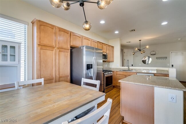 Building Photo - 5410 Coral Ribbon Ave