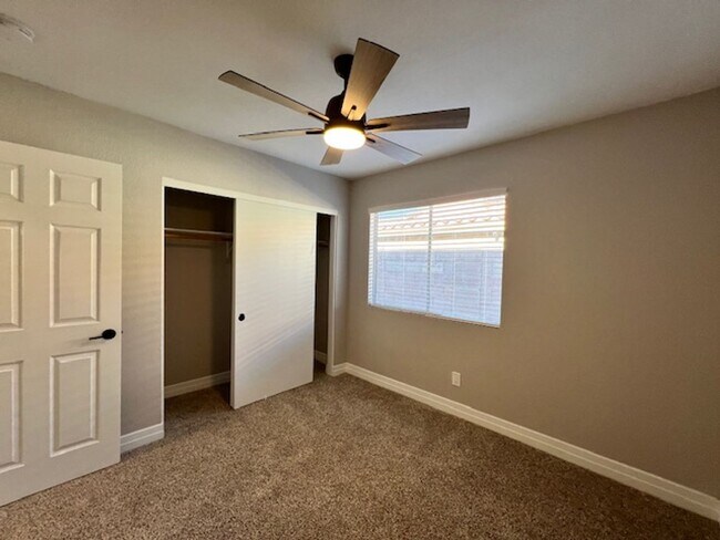 Building Photo - Fabulous 3 bedroom  Home