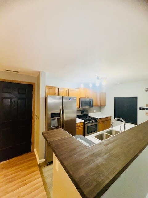 Building Photo - 7853 S Normal Ave