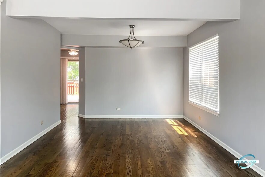 Building Photo - 3270 Hopewell Dr