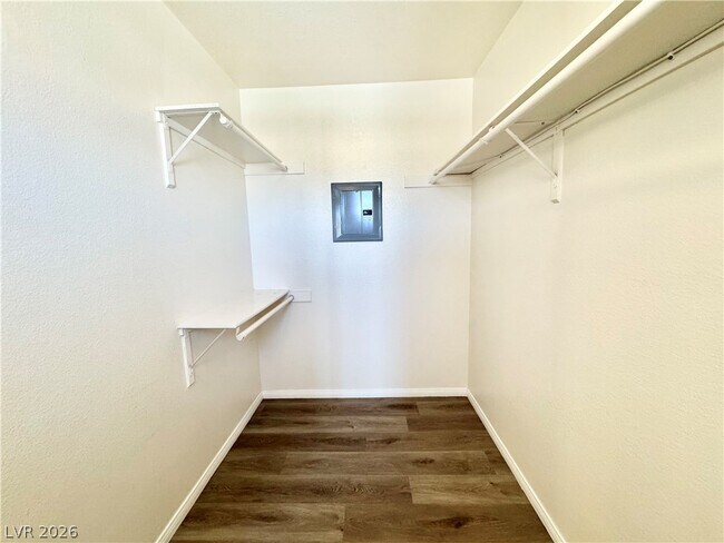 Building Photo - 1020 Pahrump Valley Blvd