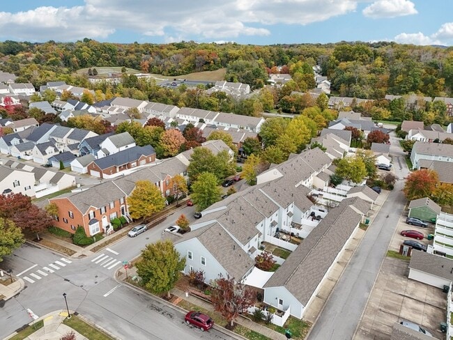 Building Photo - 7718 Porter House Dr