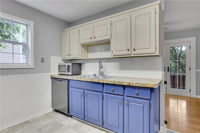 Building Photo - 986 Franklin Ridge Ct