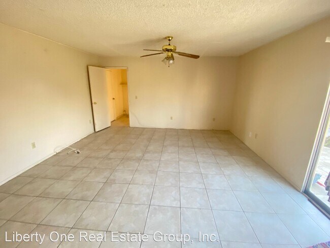 Building Photo - 3 br, 2.5 bath House - 1835 5th Pl