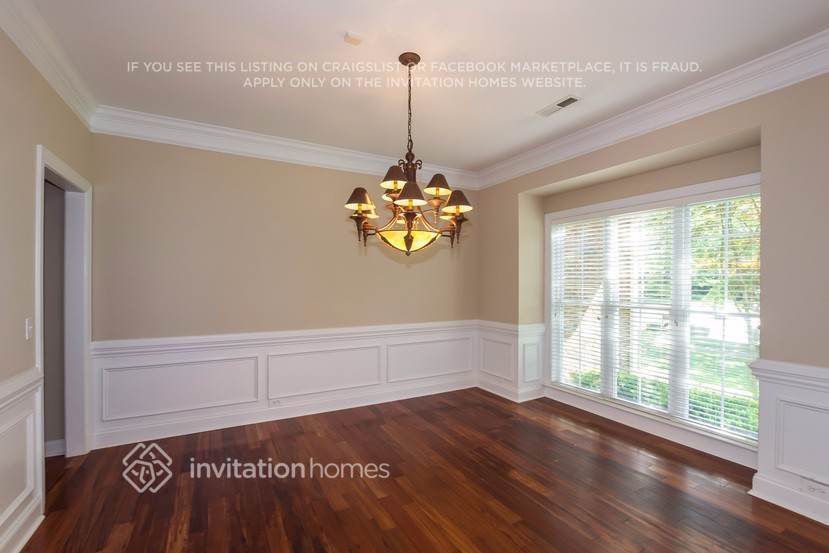 Building Photo - 7000 Weddington Brook Dr
