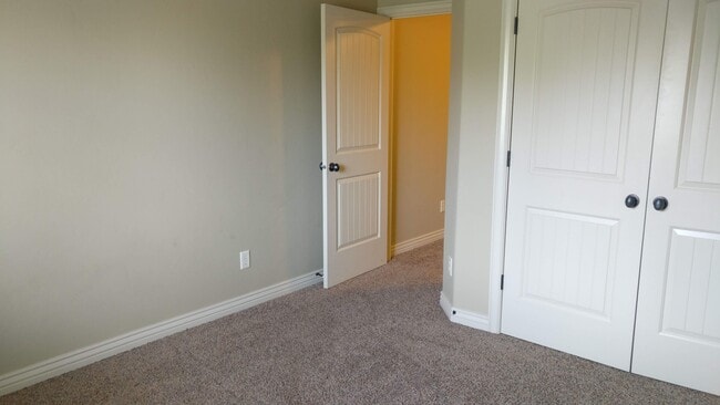 Building Photo - 7041 S 1520 W