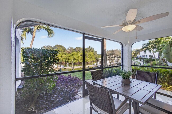 Building Photo - 2320 Treasure Isle Dr