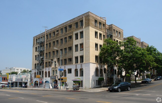 Building Photo - 571 S Coronado St