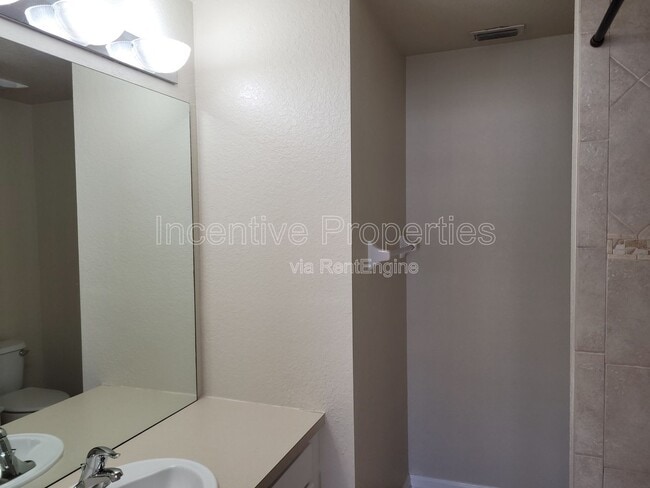 Building Photo - 1440 Stockton Dr