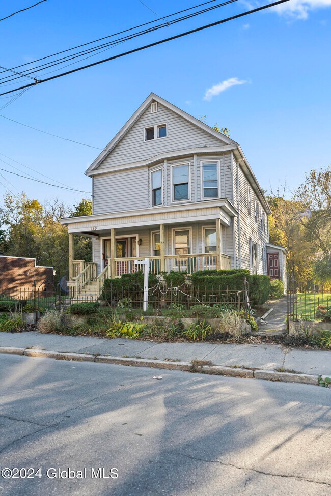 Building Photo - 776 Pawling Ave