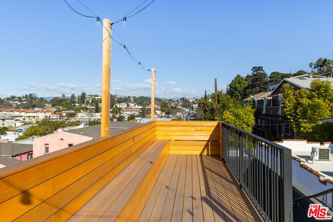 Building Photo - 1416 Fairbanks Pl