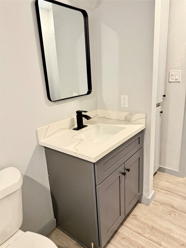 Building Photo - 210 N Mattson St