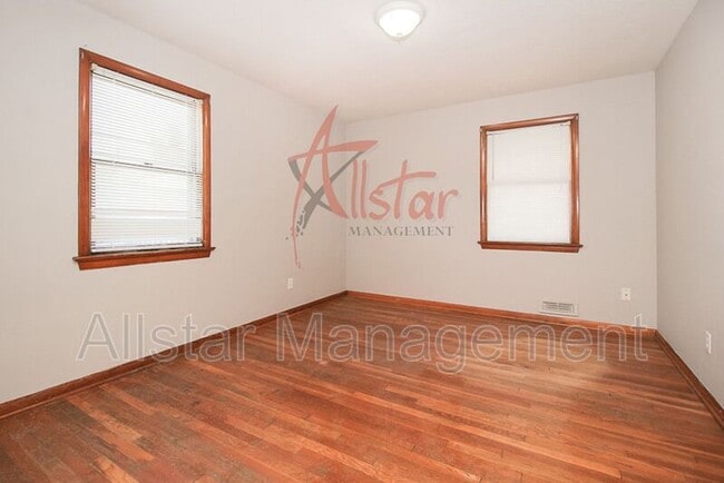 Building Photo - 3436 Dellwood Dr