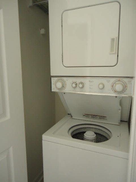 Building Photo - 329 Egret Ct